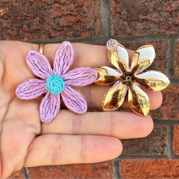 Anthropologie Bohemian Purple Boho Raffia Flower Earrings - Picture 7 of 7